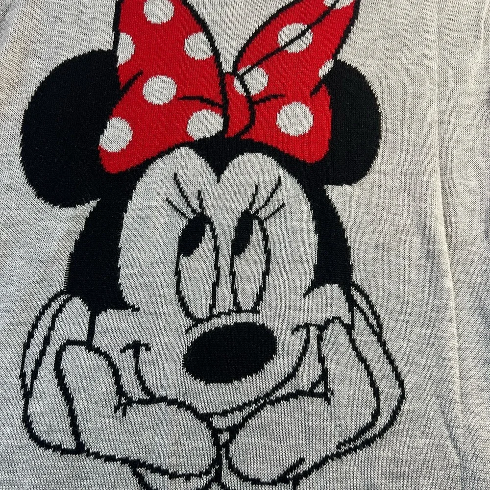 Women’s‎ Disney Minnie Mouse Sweater Size Small